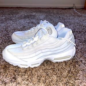 Air max 95s. All white. Size 11